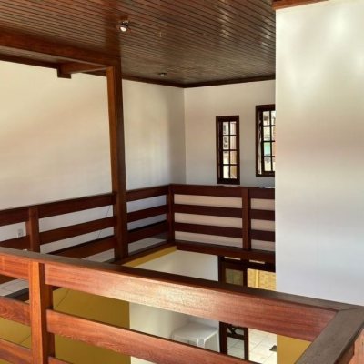 Casa Residencial com 500m², 5 quartos, 5 suítes, 3 garagens, no bairro Barreiros em São José