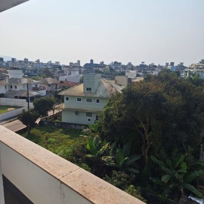 Cobertura com 63m², 2 quartos, 1 suíte, 2 garagens, no bairro Jurerê Internacional em Florianópolis