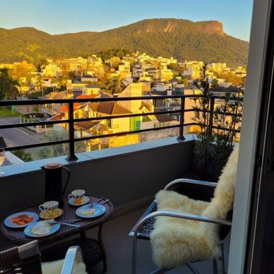 Cobertura com 190m², 3 quartos, 2 suítes, 2 garagens, no bairro Pedra Branca em Palhoça