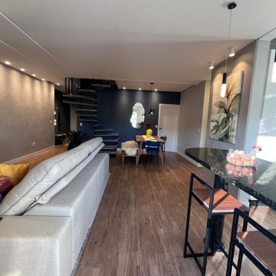 Cobertura com 190m², 3 quartos, 2 suítes, 2 garagens, no bairro Pedra Branca em Palhoça