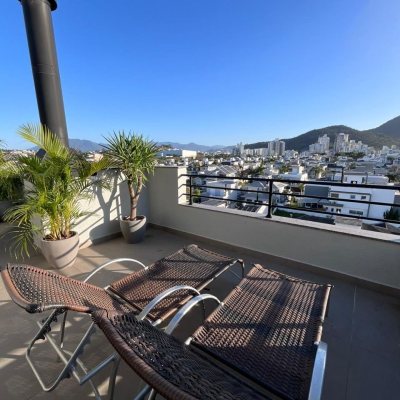 Cobertura com 190m², 3 quartos, 2 suítes, 2 garagens, no bairro Pedra Branca em Palhoça