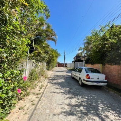 Apartamentos com 77m², 3 quartos, 1 suíte, 1 garagem, no bairro Cachoeira Do Bom Jesus em Florianópolis