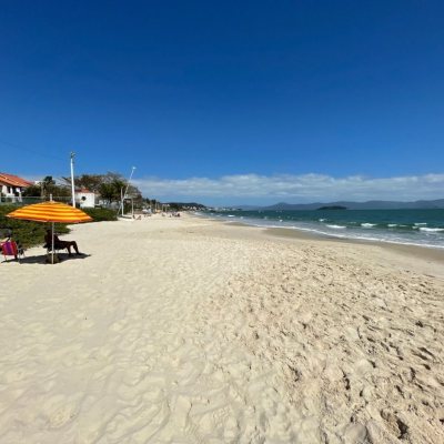 Apartamentos com 77m², 3 quartos, 1 suíte, 1 garagem, no bairro Cachoeira Do Bom Jesus em Florianópolis