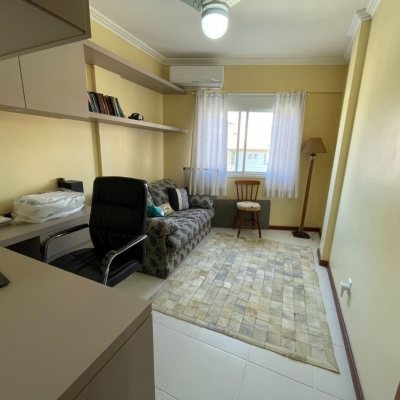 Apartamentos com 77m², 3 quartos, 1 suíte, 1 garagem, no bairro Cachoeira Do Bom Jesus em Florianópolis