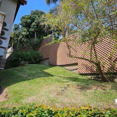 Casa Residencial com 450m², 4 quartos, 4 suítes, 8 garagens, no bairro Praia Brava em Florianópolis