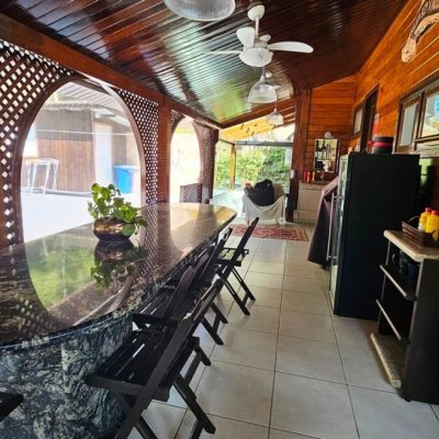 Casa Residencial com 450m², 4 quartos, 4 suítes, 8 garagens, no bairro Praia Brava em Florianópolis