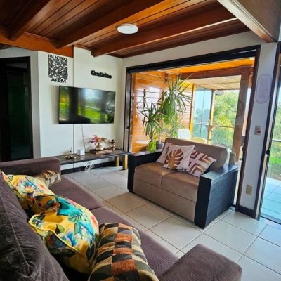 Casa Residencial com 450m², 4 quartos, 4 suítes, 8 garagens, no bairro Praia Brava em Florianópolis