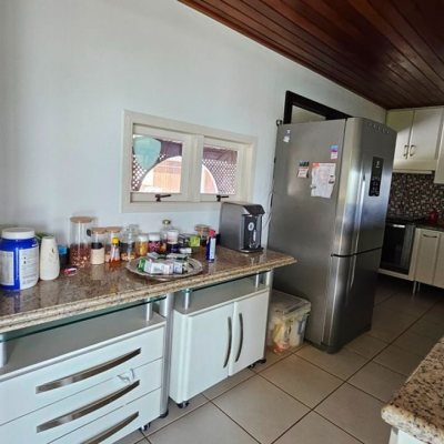 Casa Residencial com 450m², 4 quartos, 4 suítes, 8 garagens, no bairro Praia Brava em Florianópolis