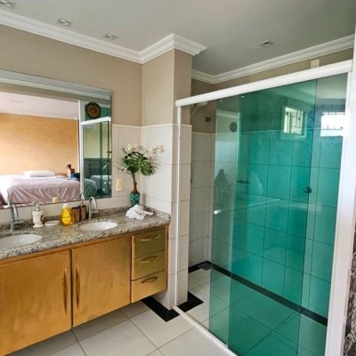 Casa Residencial com 450m², 4 quartos, 4 suítes, 8 garagens, no bairro Praia Brava em Florianópolis