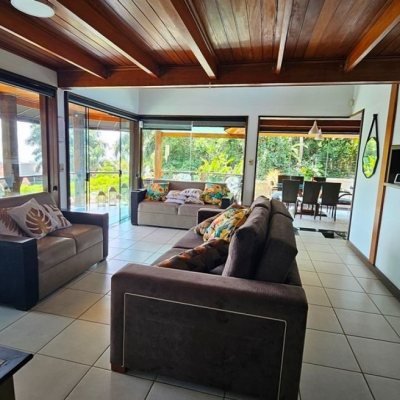 Casa Residencial com 450m², 4 quartos, 4 suítes, 8 garagens, no bairro Praia Brava em Florianópolis