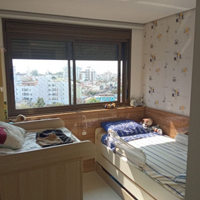 Apartamentos com 100m², 3 quartos, 1 suíte, 2 garagens, no bairro Balneário em Florianópolis