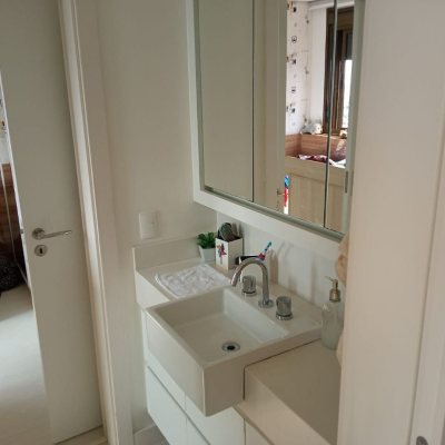 Apartamentos com 100m², 3 quartos, 1 suíte, 2 garagens, no bairro Balneário em Florianópolis