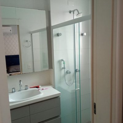 Apartamentos com 100m², 3 quartos, 1 suíte, 2 garagens, no bairro Balneário em Florianópolis