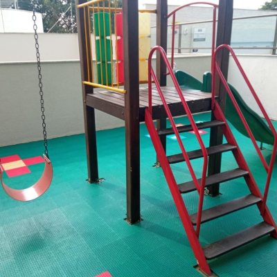 Apartamentos com 100m², 3 quartos, 1 suíte, 2 garagens, no bairro Balneário em Florianópolis