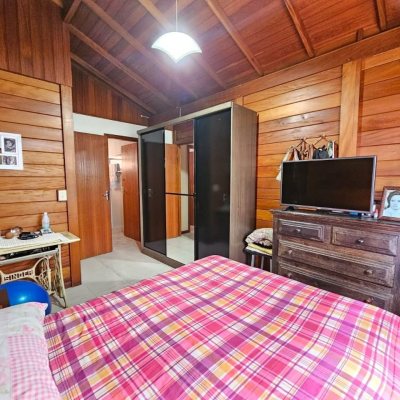 Casa Residencial com 82m², 2 quartos, 1 suíte, 1 garagem, no bairro Campeche em Florianópolis