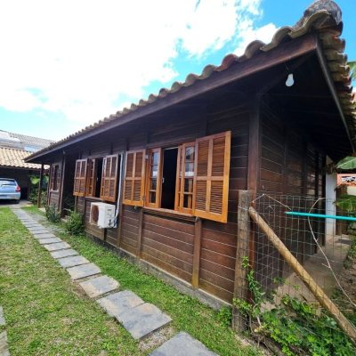 Casa Residencial com 82m², 2 quartos, 1 suíte, 1 garagem, no bairro Campeche em Florianópolis