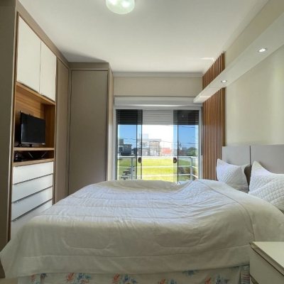 Casa em Condomínio com 223m², 4 quartos, 3 suítes, 2 garagens, no bairro Ingleses do Rio Vermelho em Florianópolis