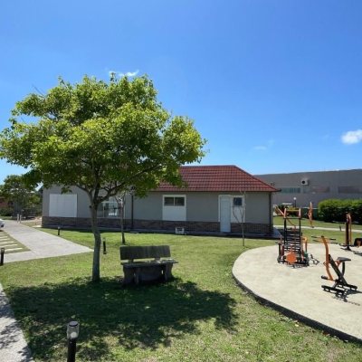 Casa em Condomínio com 223m², 4 quartos, 3 suítes, 2 garagens, no bairro Ingleses do Rio Vermelho em Florianópolis