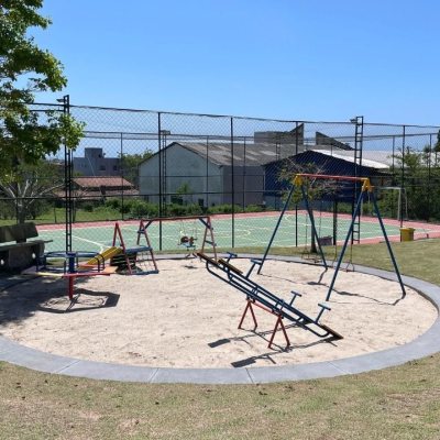 Casa em Condomínio com 223m², 4 quartos, 3 suítes, 2 garagens, no bairro Ingleses do Rio Vermelho em Florianópolis