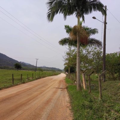 Terreno Comercial/Residencial com 2021m², no bairro Sorocaba De Dentro em Biguaçu