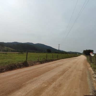Terreno Comercial/Residencial com 2021m², no bairro Sorocaba De Dentro em Biguaçu