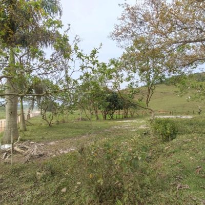 Terreno Comercial/Residencial com 2021m², no bairro Sorocaba De Dentro em Biguaçu