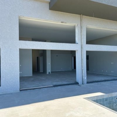 Casa em Condomínio com 551m², 4 quartos, 4 suítes, 2 garagens, no bairro Ingleses em Florianópolis