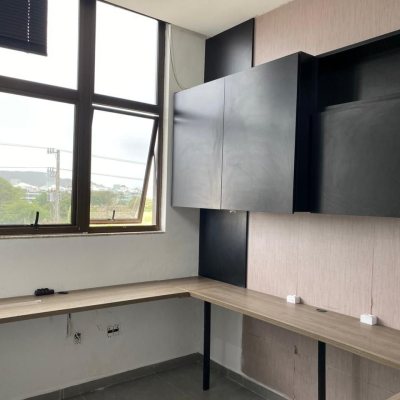 Sala com 34m², no bairro Ingleses do Rio Vermelho em Florianópolis