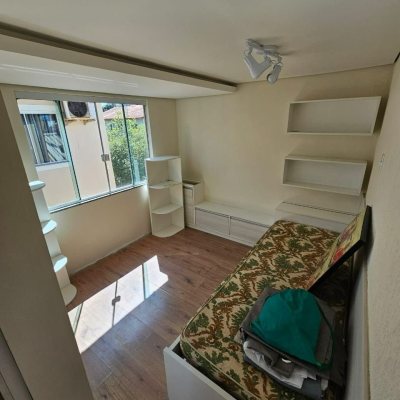 Sobrado Residencial com 140m², 3 quartos, 1 suíte, 2 garagens, no bairro Ingleses do Rio Vermelho em Florianópolis