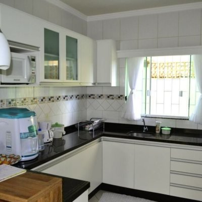 Sobrado Residencial com 140m², 3 quartos, 1 suíte, 2 garagens, no bairro Ingleses do Rio Vermelho em Florianópolis