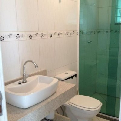 Sobrado Residencial com 140m², 3 quartos, 1 suíte, 2 garagens, no bairro Ingleses do Rio Vermelho em Florianópolis