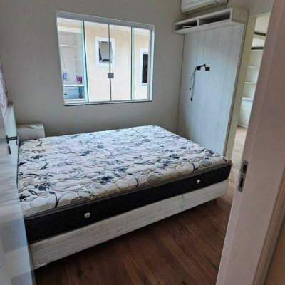 Sobrado Residencial com 140m², 3 quartos, 1 suíte, 2 garagens, no bairro Ingleses do Rio Vermelho em Florianópolis