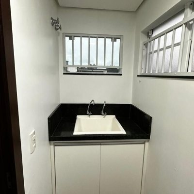 Casa Residencial com 101m², 2 quartos, 1 suíte, 1 garagem, no bairro Ingleses do Rio Vermelho em Florianópolis