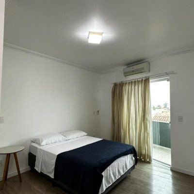 Casa Residencial com 101m², 2 quartos, 1 suíte, 1 garagem, no bairro Ingleses do Rio Vermelho em Florianópolis