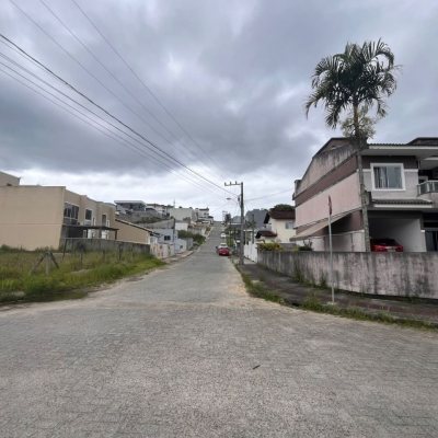Terreno Comercial/Residencial com 360m², no bairro Sertão Do Maruim em São José