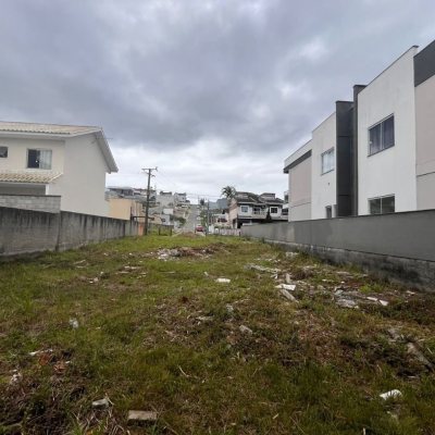 Terreno Comercial/Residencial com 360m², no bairro Sertão Do Maruim em São José