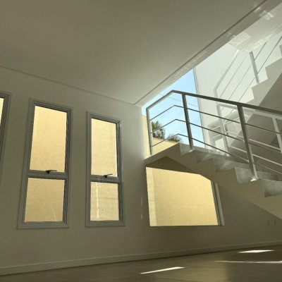 Casa Residencial com 143m², 3 quartos, 1 suíte, 2 garagens, no bairro Ingleses do Rio Vermelho em Florianópolis