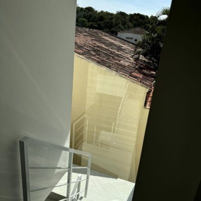 Casa Residencial com 143m², 3 quartos, 1 suíte, 2 garagens, no bairro Ingleses do Rio Vermelho em Florianópolis