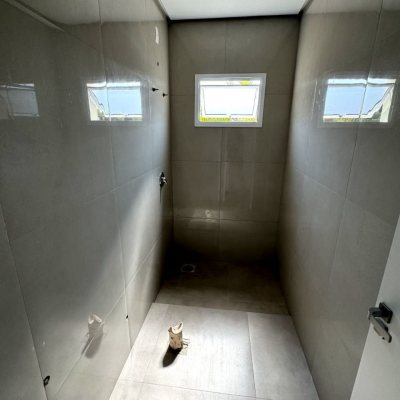 Casa Residencial com 143m², 3 quartos, 1 suíte, 2 garagens, no bairro Ingleses do Rio Vermelho em Florianópolis