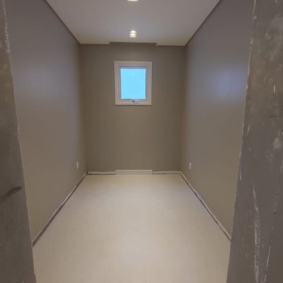 Casa Residencial com 268m², 3 quartos, 1 suíte, 2 garagens, no bairro Pedra Branca em Palhoça