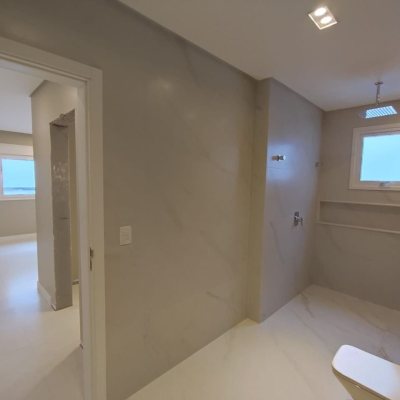 Casa Residencial com 268m², 3 quartos, 1 suíte, 2 garagens, no bairro Pedra Branca em Palhoça