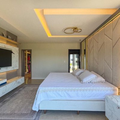Casa em Condomínio com 225m², 4 quartos, 4 suítes, 3 garagens, no bairro Ingleses do Rio Vermelho em Florianópolis