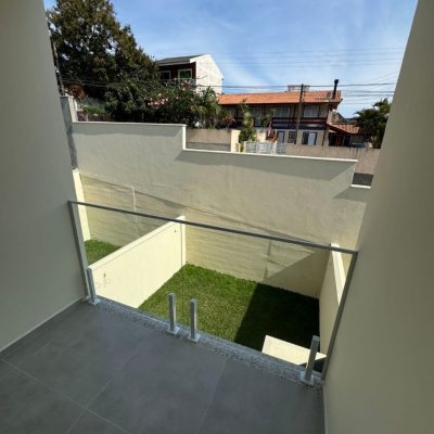 Casa Residencial com 133m², 2 quartos, 2 suítes, 1 garagem, no bairro Ingleses do Rio Vermelho em Florianópolis