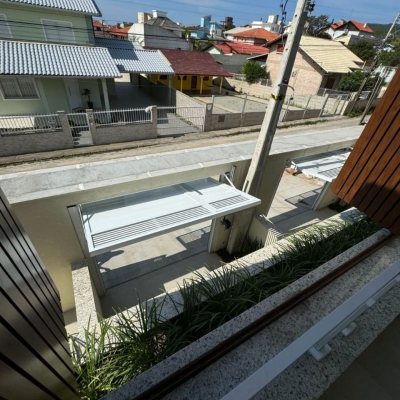 Casa Residencial com 133m², 2 quartos, 2 suítes, 1 garagem, no bairro Ingleses do Rio Vermelho em Florianópolis