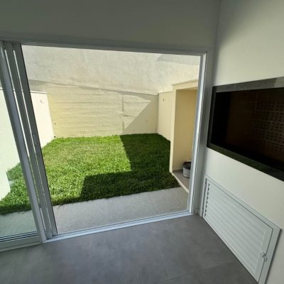 Casa Residencial com 133m², 2 quartos, 2 suítes, 1 garagem, no bairro Ingleses do Rio Vermelho em Florianópolis