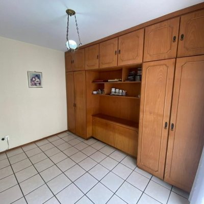 Apartamentos com 122m², 3 quartos, 1 suíte, 1 garagem, no bairro Centro em Florianópolis