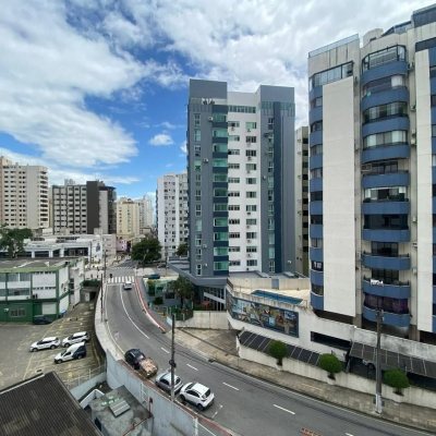 Apartamentos com 122m², 3 quartos, 1 suíte, 1 garagem, no bairro Centro em Florianópolis