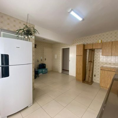 Apartamentos com 122m², 3 quartos, 1 suíte, 1 garagem, no bairro Centro em Florianópolis