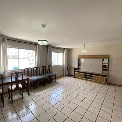 Apartamentos com 122m², 3 quartos, 1 suíte, 1 garagem, no bairro Centro em Florianópolis