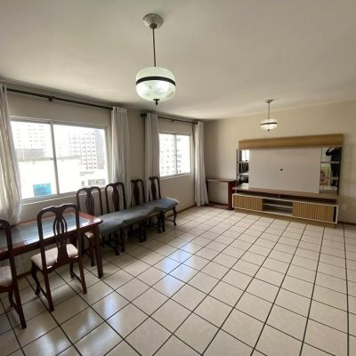 Apartamentos com 122m², 3 quartos, 1 suíte, 1 garagem, no bairro Centro em Florianópolis